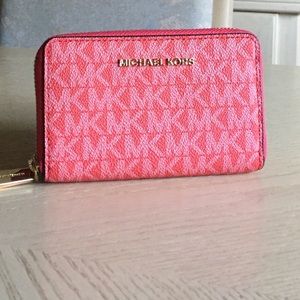 Michael Kors Jet Set Sangria Card Case
